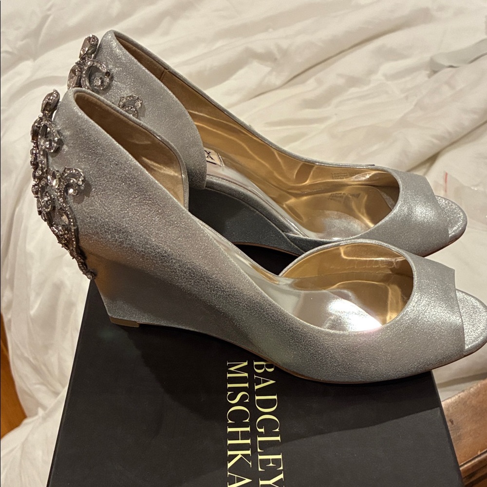 Badgley Mischka Silver Crystal-Embellished Peep-Toe Wedges